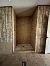 7 Jacob St in Huntsville, TX - Foto de edificio - Building Photo