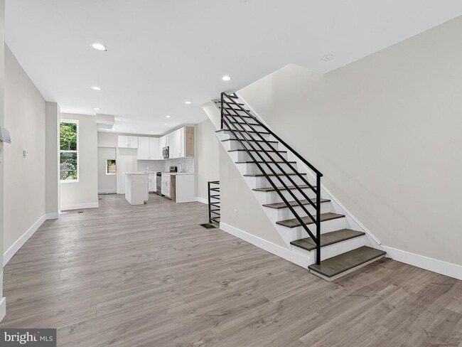 3020 Euclid Ave in Philadelphia, PA - Building Photo - Building Photo