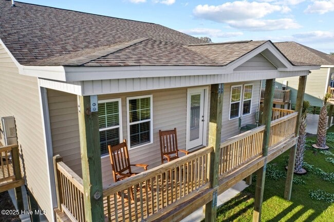 102 Orca Wy in Cedar Point, NC - Building Photo - Building Photo