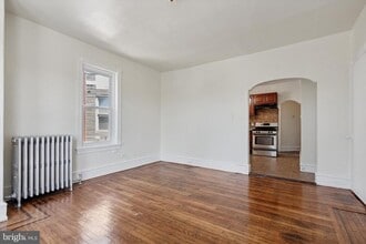903 W Duncannon Ave in Philadelphia, PA - Building Photo - Building Photo