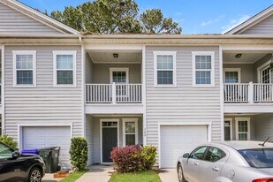 38 Rivers Point Row in Charleston, SC - Building Photo