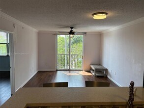 1900 Van Buren St, Unit 320B in Hollywood, FL - Building Photo - Building Photo