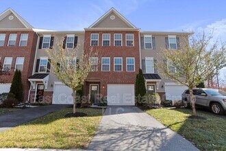 43 Savage Ct in Falling Waters, WV - Building Photo - Building Photo