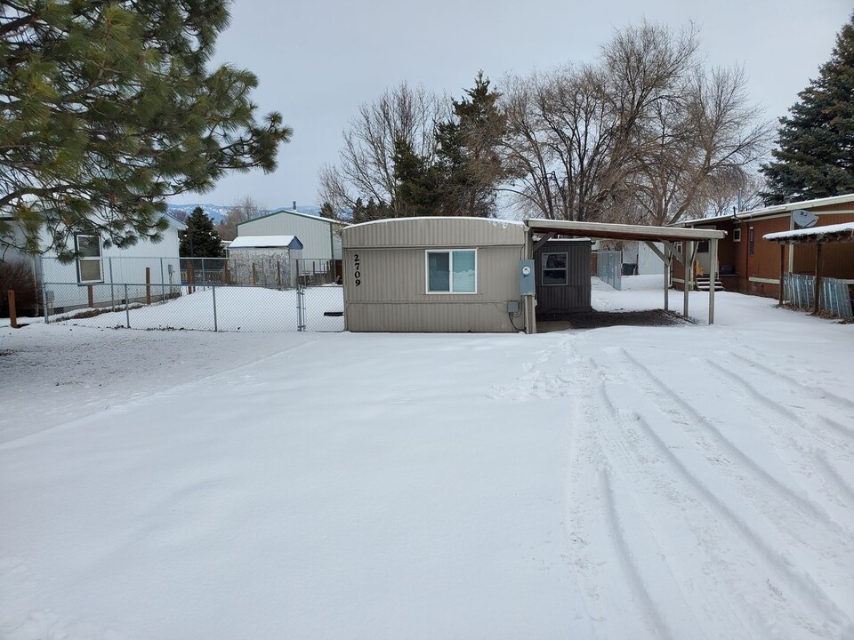 2709 E L Ave in La Grande, OR - Building Photo