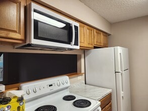 59 Meadowlark Ln in Woodridge, NY - Building Photo - Building Photo