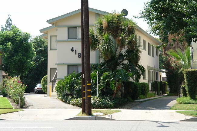 418 W Alameda Ave in Burbank, CA - Foto de edificio - Building Photo