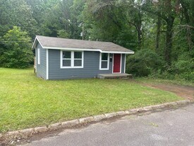 171 Kathryn Rd in Griffin, GA - Building Photo