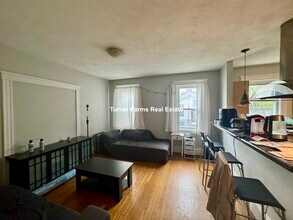 6 Belmont St, Unit 1 in Somerville, MA - Foto de edificio - Building Photo