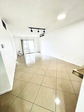 7610 Stirling Rd, Unit E203 in Hollywood, FL - Building Photo - Building Photo