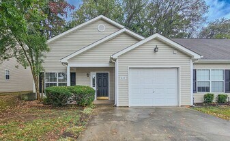 857 Ashley Michelle Ct in Knoxville, TN - Building Photo