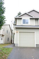 747-747 SE Tampa St in Camas, WA - Building Photo