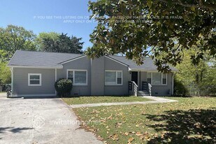 2201 Phillips Rd in Lithonia, GA - Building Photo