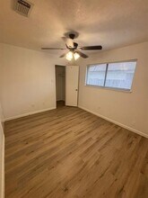 11958 Meadow Crest Dr in Stafford, TX - Building Photo - Building Photo
