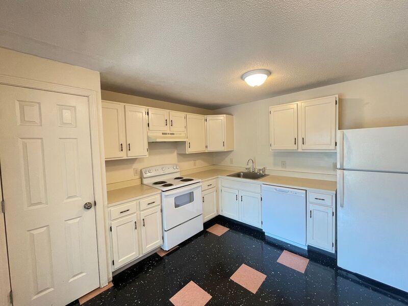 185 Loudon Rd in Concord, NH - Building Photo