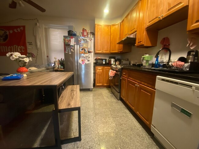 127 Cedar St, Unit 1