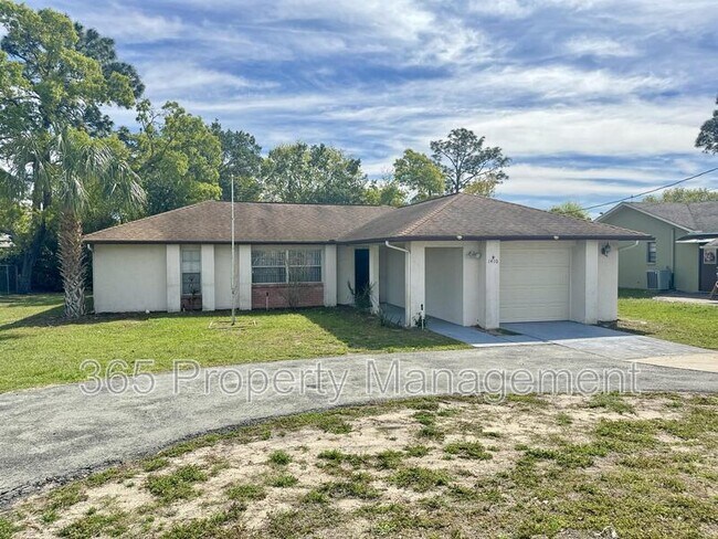1410 Mariner Blvd in Spring Hill, FL - Building Photo - Building Photo