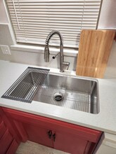 8441 Skye Dr in Stockton, CA - Foto de edificio - Building Photo