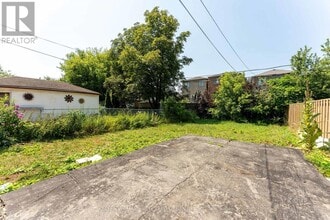 468 Midland Ave in Toronto, ON - Building Photo - Building Photo