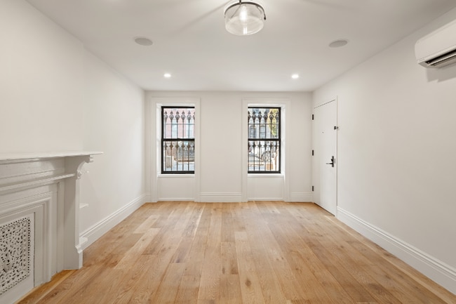 398 Putnam Ave in Brooklyn, NY - Building Photo - Building Photo