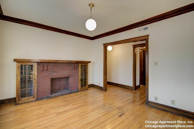 1336 W Waveland Ave, Unit 1336-2 in Chicago, IL - Building Photo - Building Photo