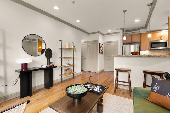 739 Newton Pl NW, Unit 104, Unit 104