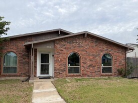 4916 N Colony Blvd in The Colony, TX - Building Photo