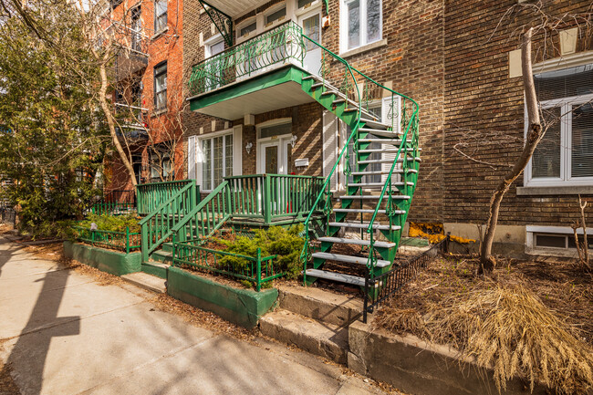 5215-5221 Marquette St