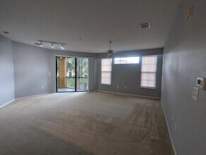 8351 38th St Cir E in Sarasota, FL - Building Photo - Building Photo