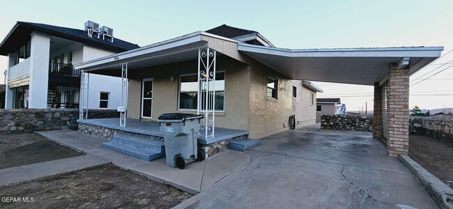 2600 Aurora Ave in El Paso, TX - Building Photo - Building Photo