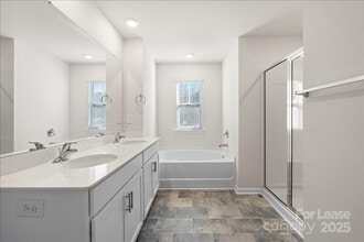 221 Wildflower Dr in Locust, NC - Building Photo - Building Photo