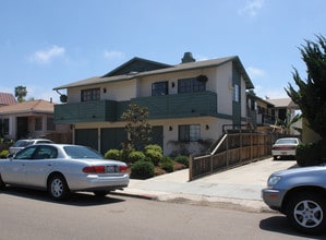 1435 Essex St in San Diego, CA - Building Photo - Building Photo