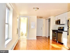 415 S Broad St in Philadelphia, PA - Building Photo - Building Photo