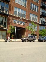 1500 W Monroe St, Unit 221 in Chicago, IL - Building Photo