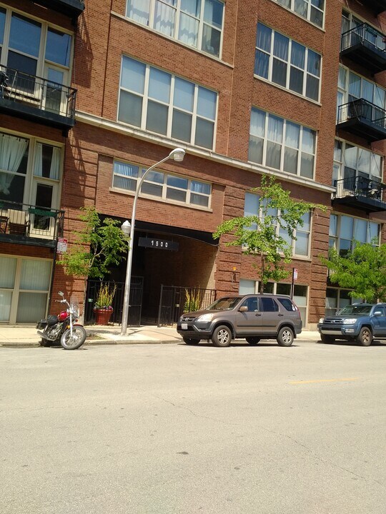 1500 W Monroe St, Unit 221 in Chicago, IL - Foto de edificio