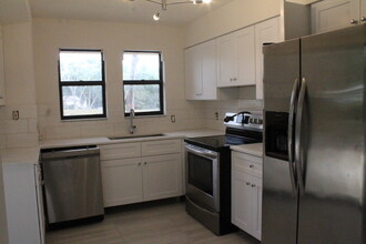 2322 SE Saint Lucie Blvd in Stuart, FL - Building Photo - Building Photo