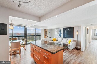 7401 Westlake Terrace in Bethesda, MD - Building Photo - Building Photo