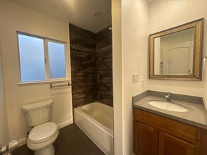 2685 Havenscourt Blvd in Oakland, CA - Building Photo - Building Photo