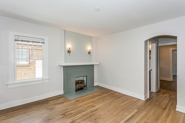 property at 216 S Kansas St