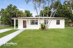 2921 NW 157th Terrace in Miami Gardens, FL - Building Photo