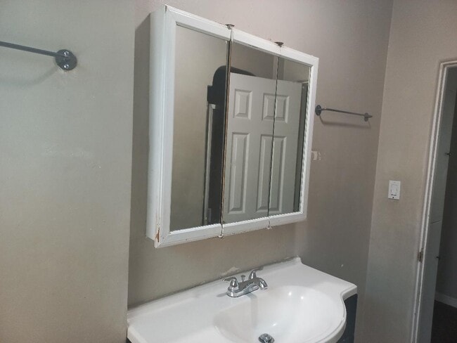 743 Harris Ave in San Diego, CA - Building Photo - Building Photo