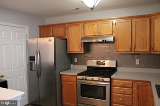 2602 Beacon Hill Dr in Gloucester Township, NJ - Foto de edificio - Building Photo