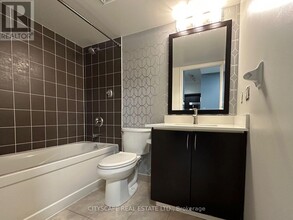 208-3208 Enfield Pl in Mississauga, ON - Building Photo - Building Photo