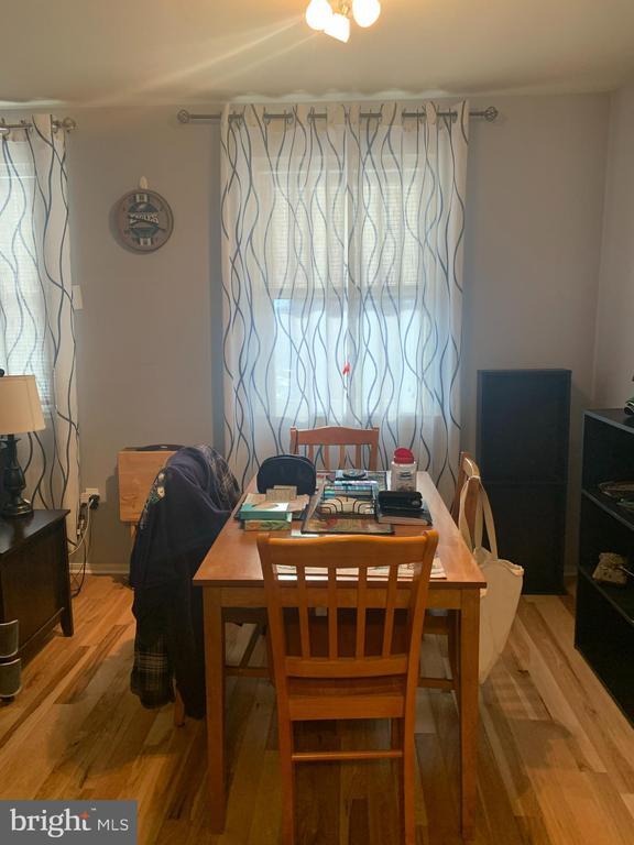 9860 Garvey Dr in Philadelphia, PA - Building Photo - Building Photo