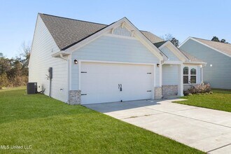 18116 Crane Rdg Cv in Gulfport, MS - Building Photo - Building Photo