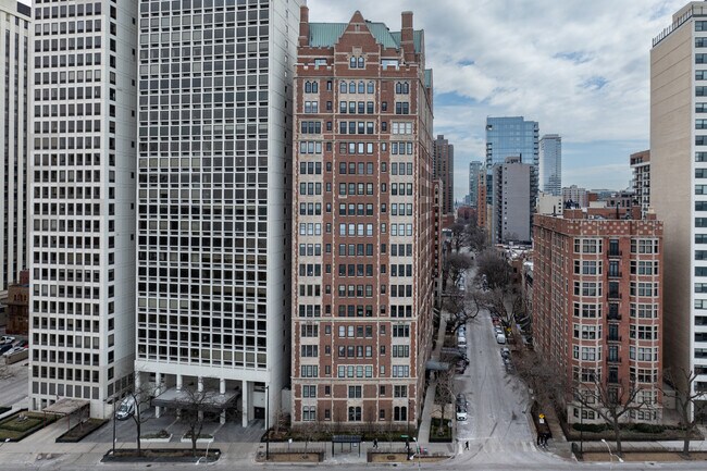 1120 N Lake Shore Dr in Chicago, IL - Foto de edificio - Building Photo