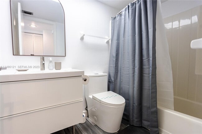 property at 500 N Francisco St