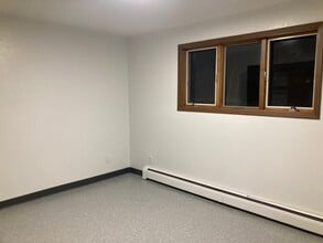 201 1st Ave NE in Mandan, ND - Building Photo - Building Photo