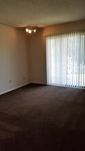 Briargreen Apartments in Huntsville, AL - Foto de edificio - Building Photo