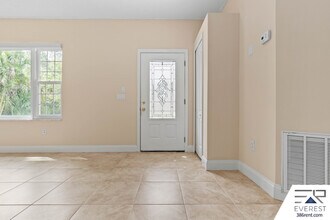 16 Pinelynn Dr in Palm Coast, FL - Building Photo - Building Photo