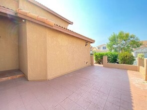 1362 Avenida Arana in San Marcos, CA - Building Photo - Building Photo